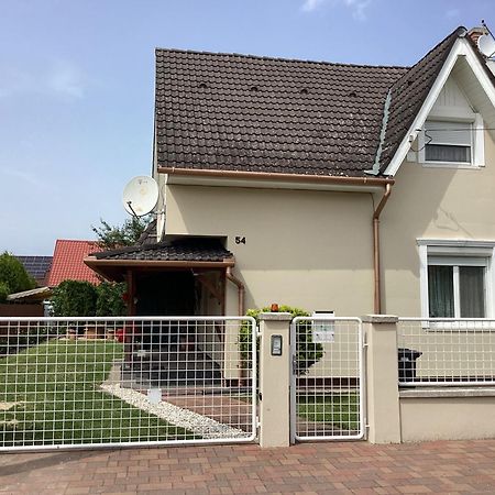 Sueti Nyaralo Villa Balatonmáriafürdő Exteriör bild