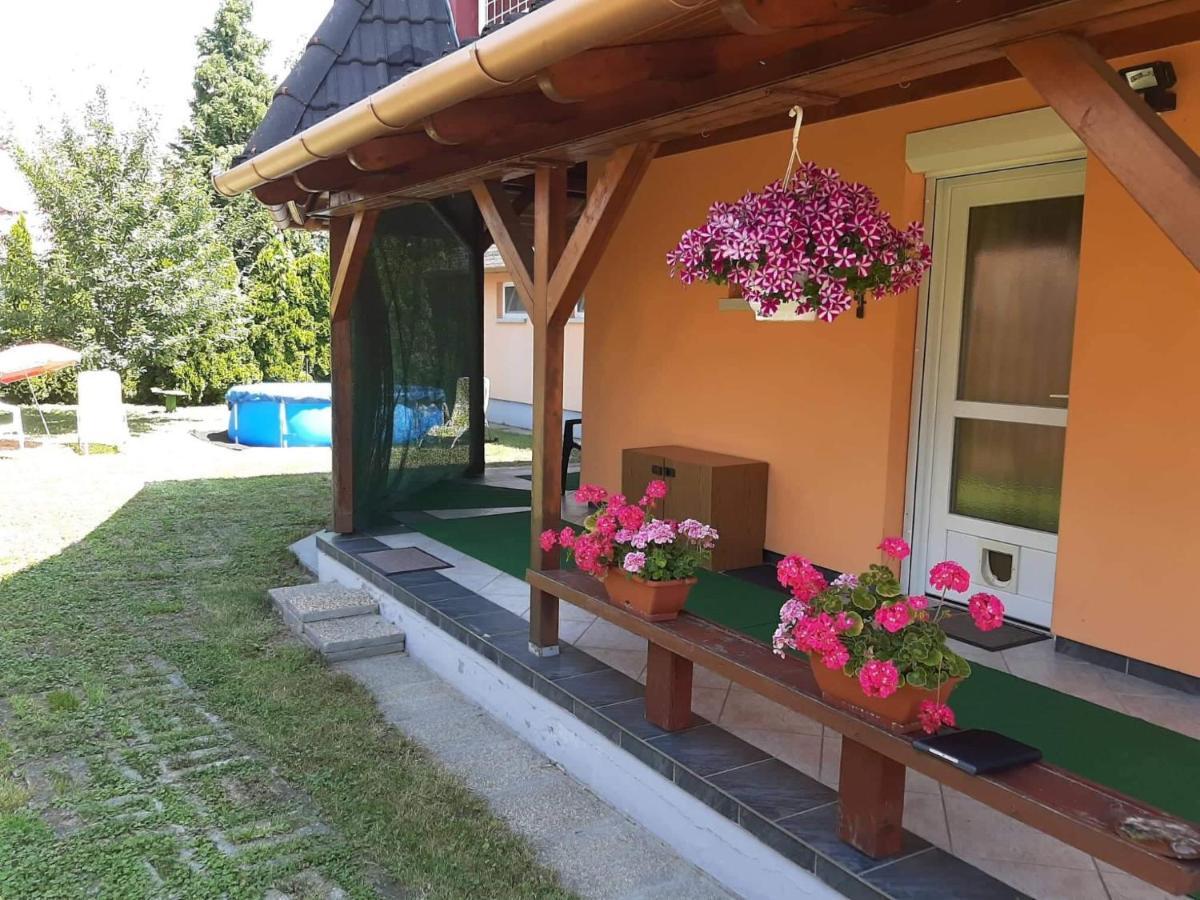 Sueti Nyaralo Villa Balatonmáriafürdő Exteriör bild