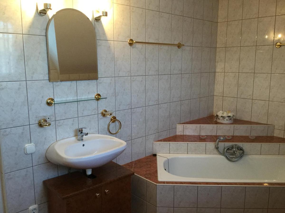 Sueti Nyaralo Villa Balatonmáriafürdő Exteriör bild